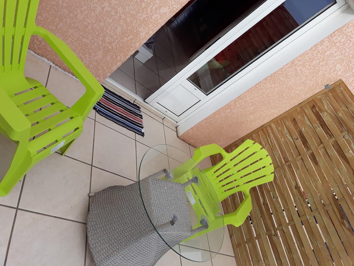 Chez Chouchou Bed and Breakfast Riviere Saint-Louis Exteriör bild
